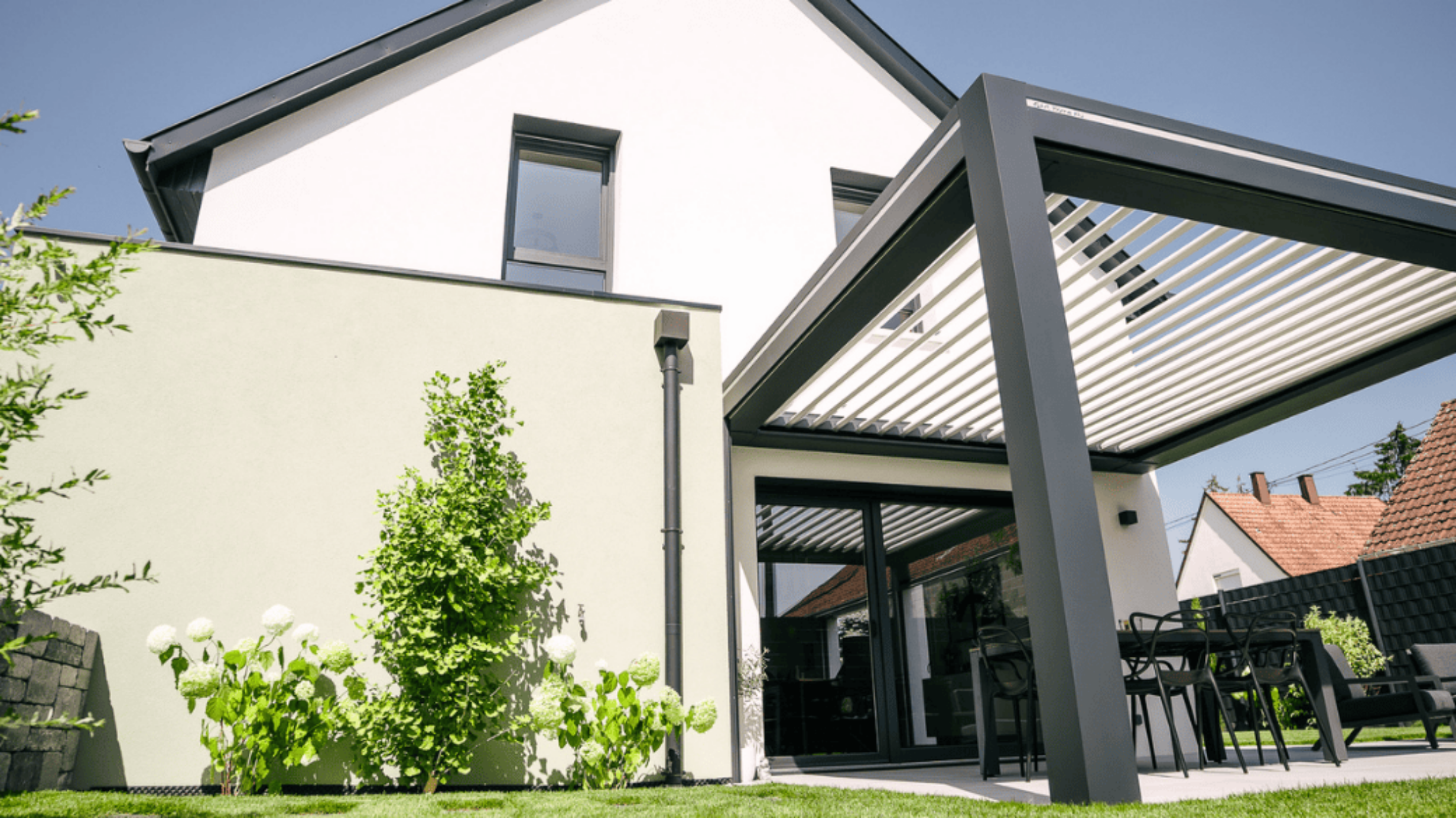 maison moderne vue sol avec pergola